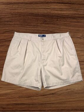 Polo Ralph Lauren 90’s Pleated Khaki Chino Shorts. Andrew Short. Size 42